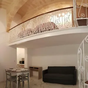Palazzo Leonardo フロリアーナ
